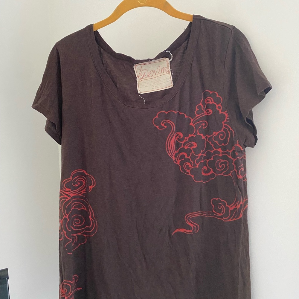 Dr. Denim Brown Relaxed Short Sleeve Tee with Red Embroidery